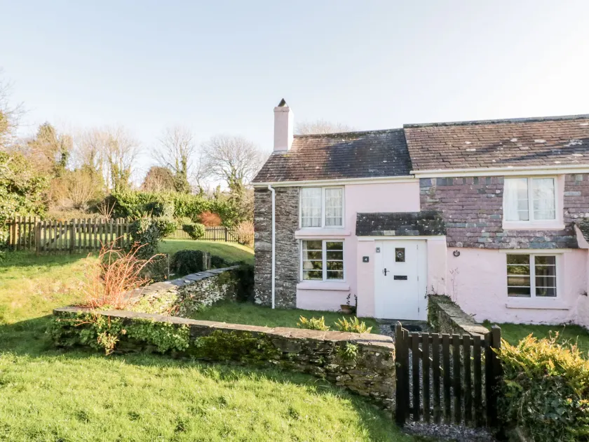 4 Rose Cottages - Image 1