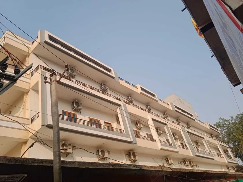 Hotel Surya Inn - Image 1