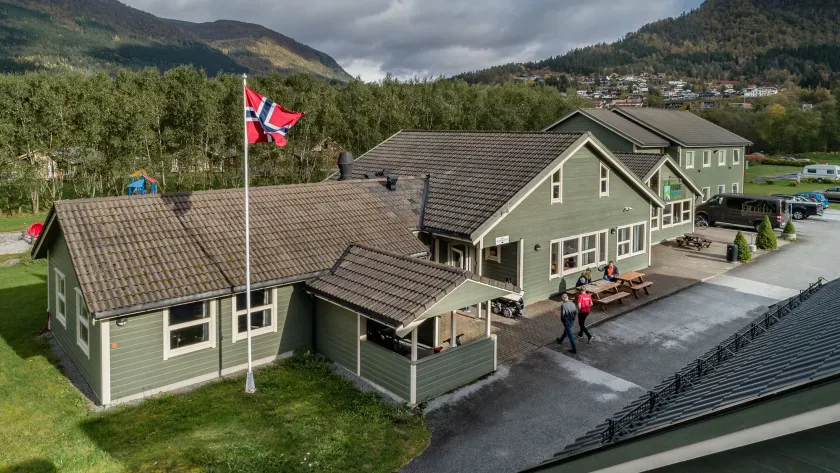 Førde Gjestehus og Camping - Image 1