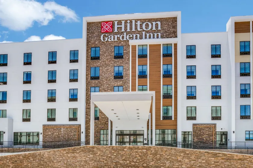 Hilton Garden Inn North Dallas Central Expy - Image 1