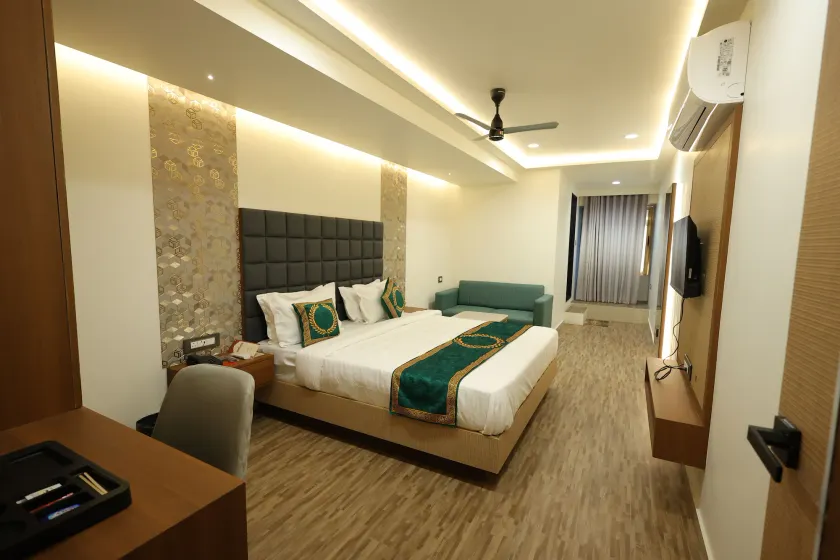 Hotel Heaven Blue - Image 1