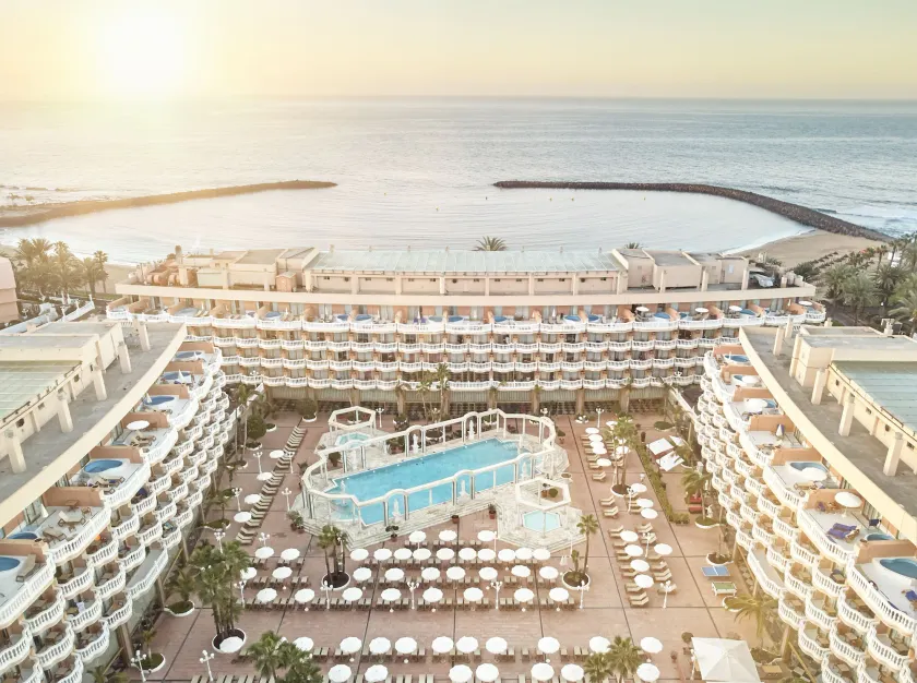 Hotel Cleopatra Palace - Image 1