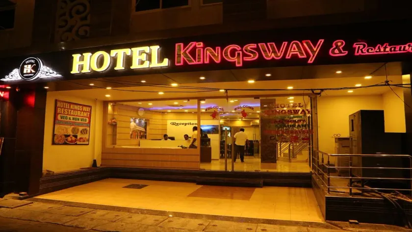 Hotel Kings Way - Image 1