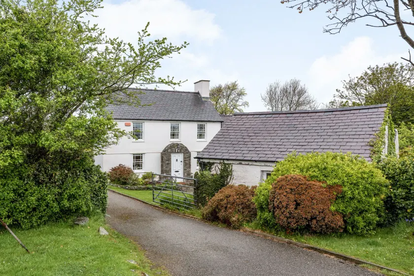 Cwm Farm - Image 1