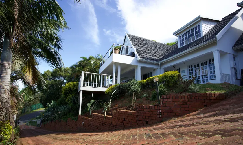 Shelbourne Boutique Lodge - Image 1