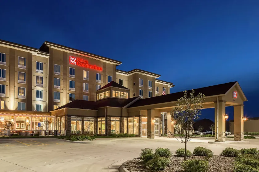 Hilton Garden Inn Bettendorf/ Quad Cities - Image 1