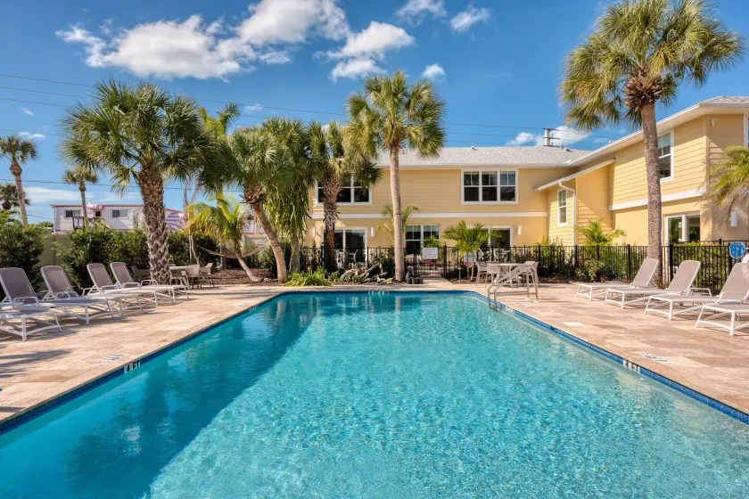 Escape Coastal Resort on Casey Key - Image 1