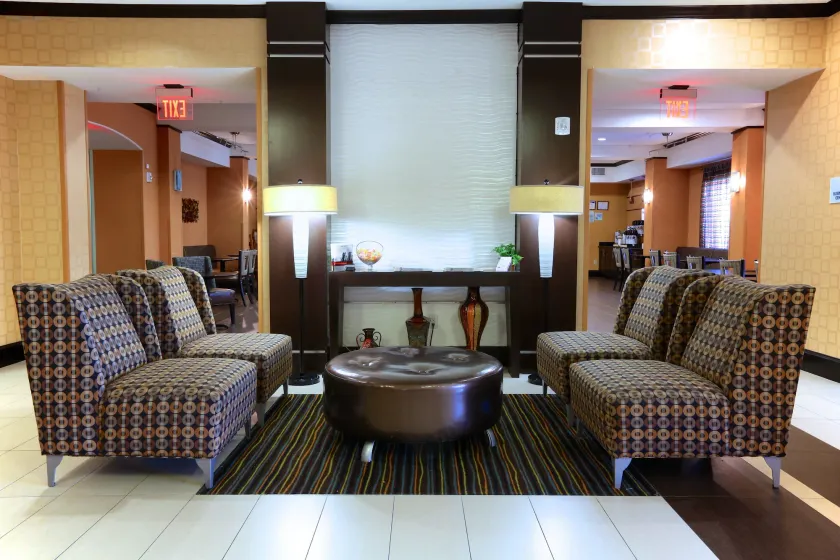 Holiday Inn Express Hotel & Suites Dallas West by IHG - Image 1