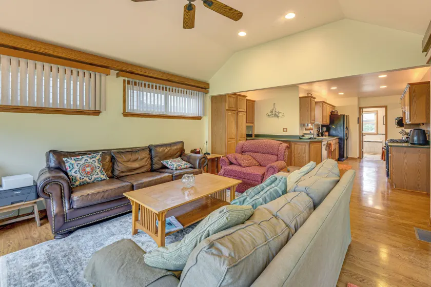 Fall Escape! Waterfront Chain O'lakes Hideaway - Image 1