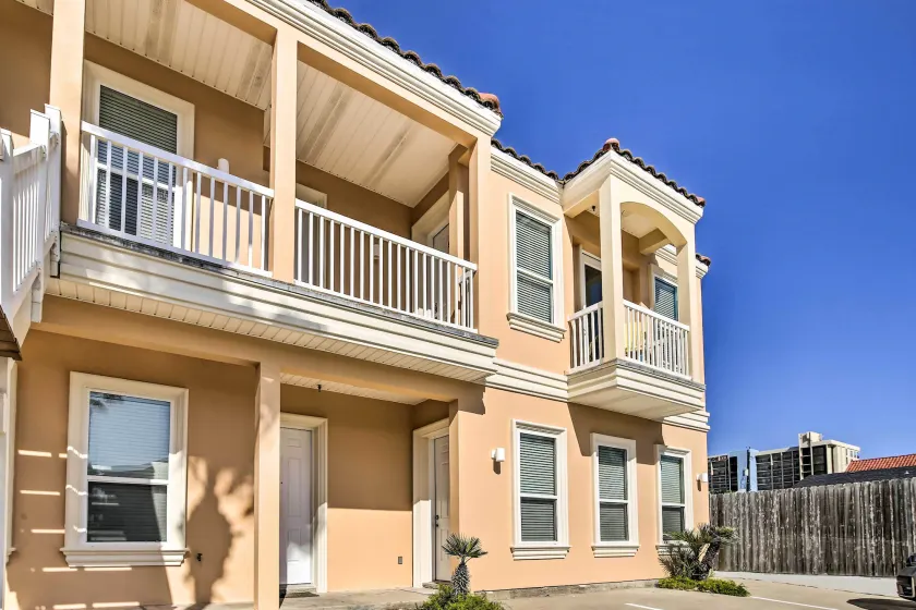 Texas Condo w/ Outdoor Pools - Walk to Beach! - Intérieur