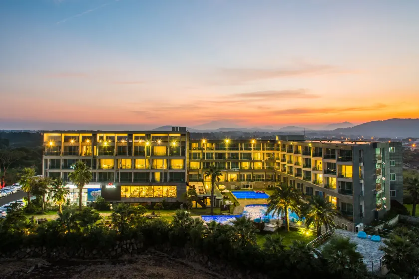 The Four Grace Resort - Image 1