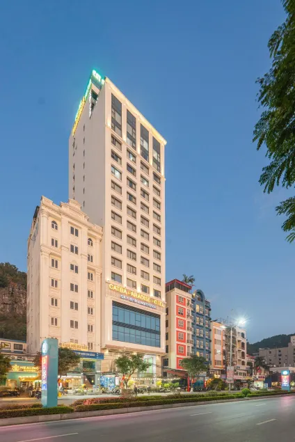 Cat Ba Paradise Hotel - Sky Bar & Massage  - Image 1