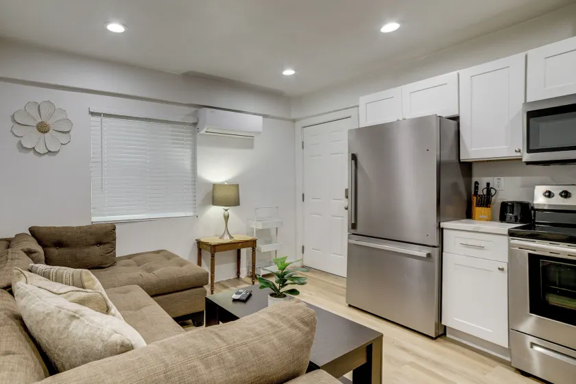 10 Mi to Riverside! Apt Near Ruhs Medical Center - Image 1