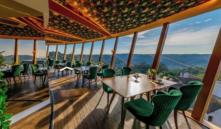 Hotel RF Vision - Image 1