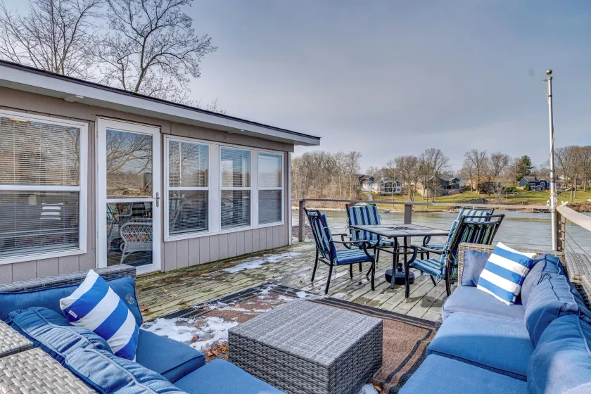 Water & Sunset Views! Monticello Couple's Getaway - Image 1