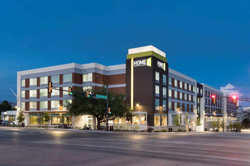 Home2 Suites by Hilton Fort Worth Cultural District - Image 1
