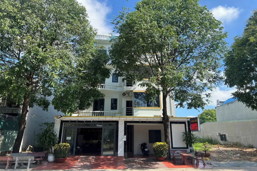Thanh Hang Hotel - Image 1