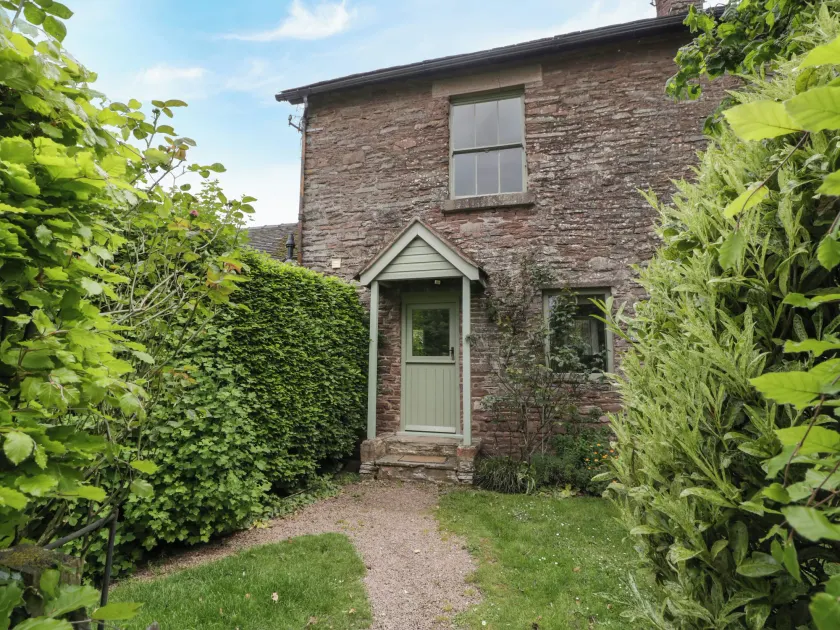 Woodlands Cottage - Image 1