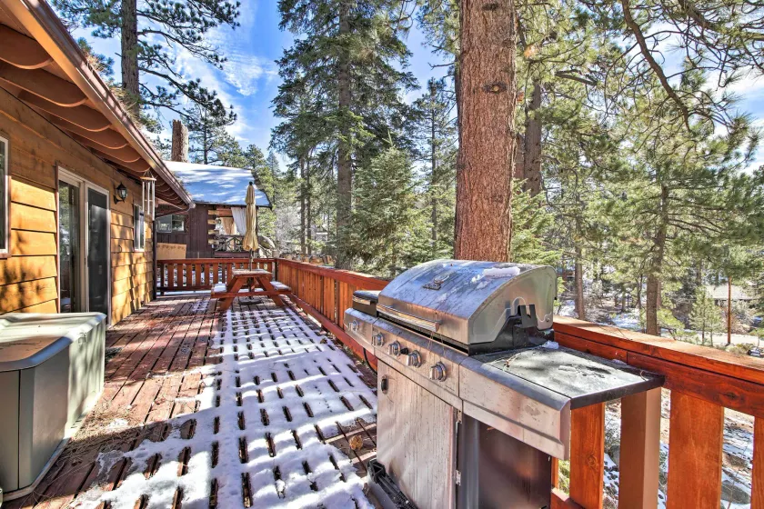 Walk to Lake: Rustic Home w/ Deck in Fawnskin - Image 1