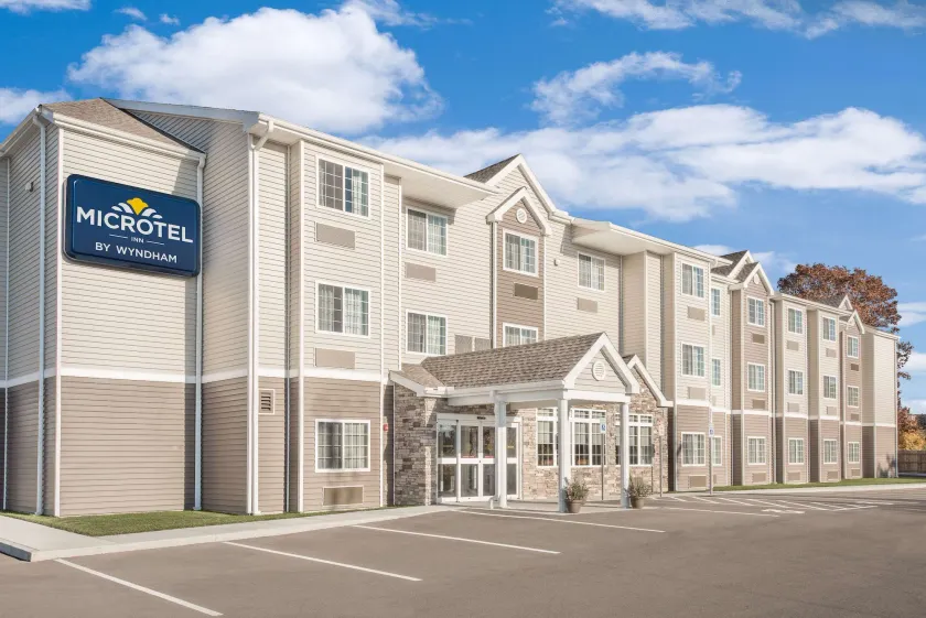 Microtel Inn & Suites by Wyndham Binghamton - Image 1