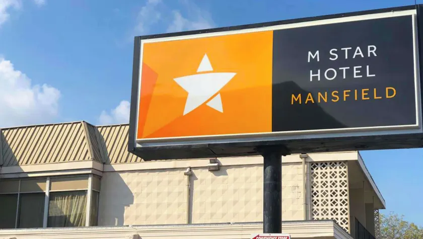 M Star Hotel Mansfield - Image 1