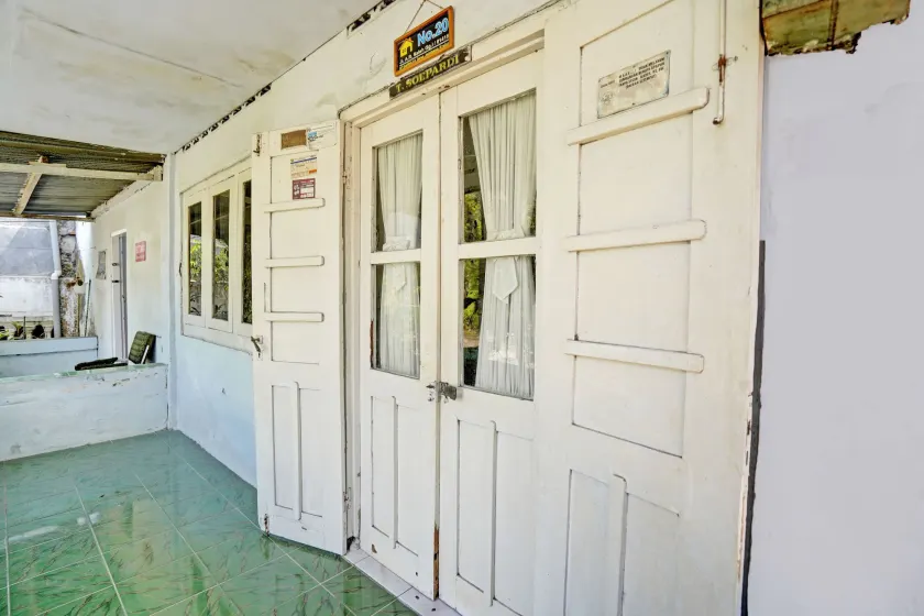 OYO Life 92921 Omaya Kost Syariah - Hall