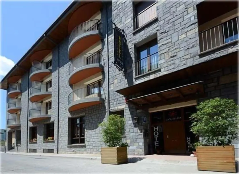 Hotel Apolo - Image 1