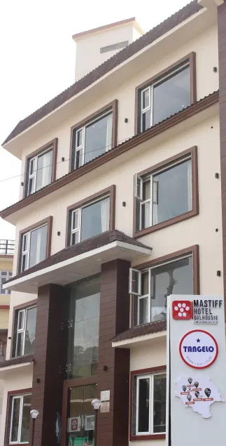 Mastiff Hotel, Dalhousie - Image 1