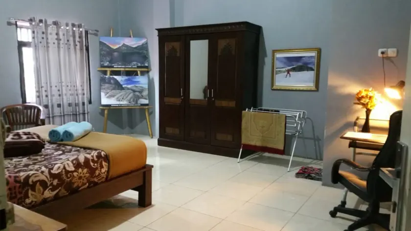 The Carstensz Homestay - Image 1