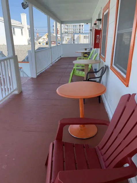 Sunshine Motel - Image 1