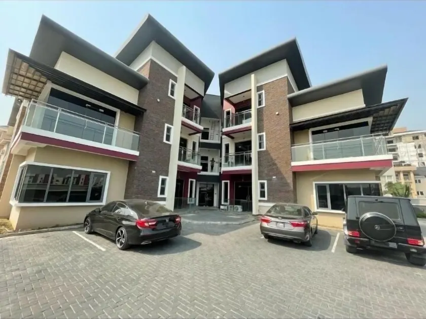 The Azaria Hotel & Apartment - Image 1