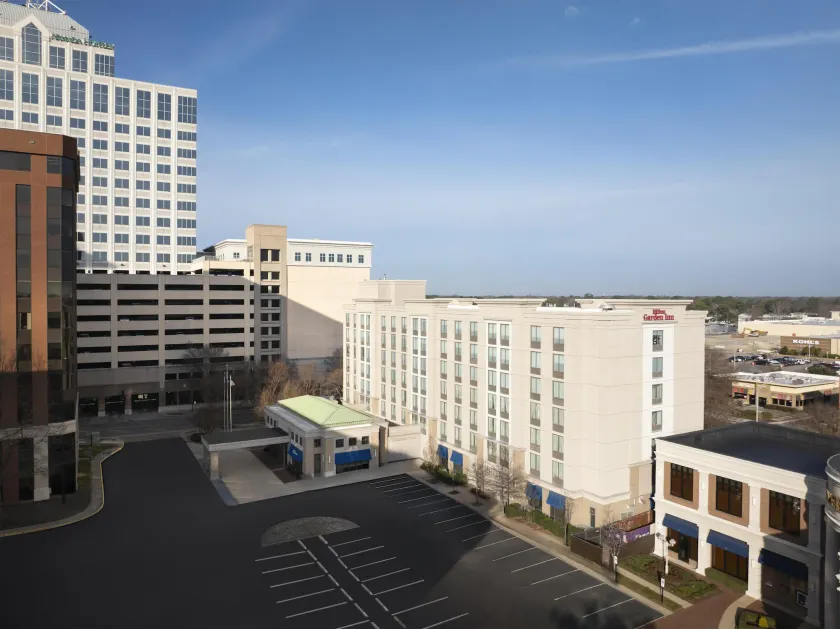 Hilton Garden Inn Virginia Beach Town Center - Image 1