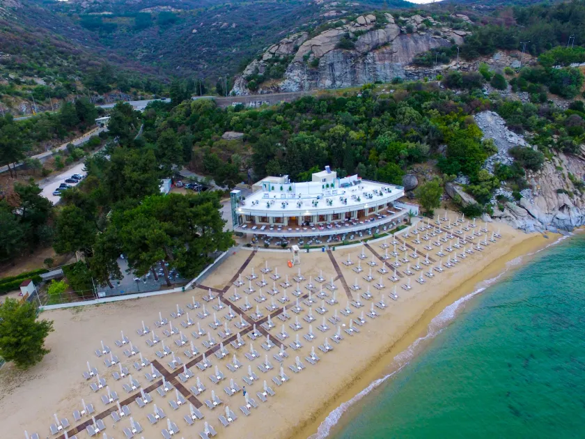 Tosca Beach Hotel - Image 1