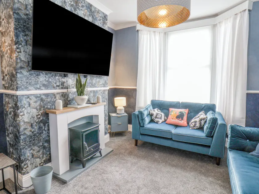 3 Auborough Street - Image 1
