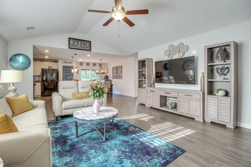 1 Mi to Shopping District: Chic Springfield Home - Image 1