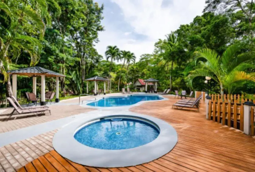 El Sueño Tropical Hotel - Image 1