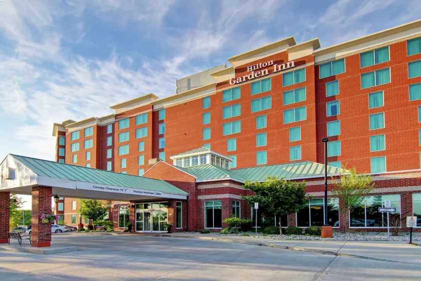 Hilton Garden Inn Ottawa Airport - Image 1