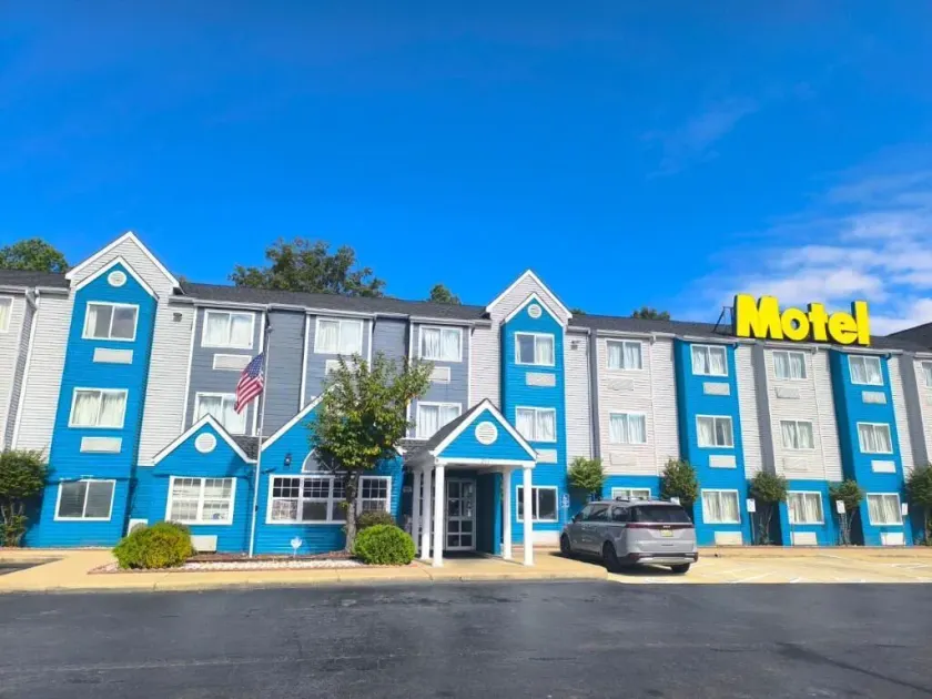 Budgetel Inn Birmingham - Image 1