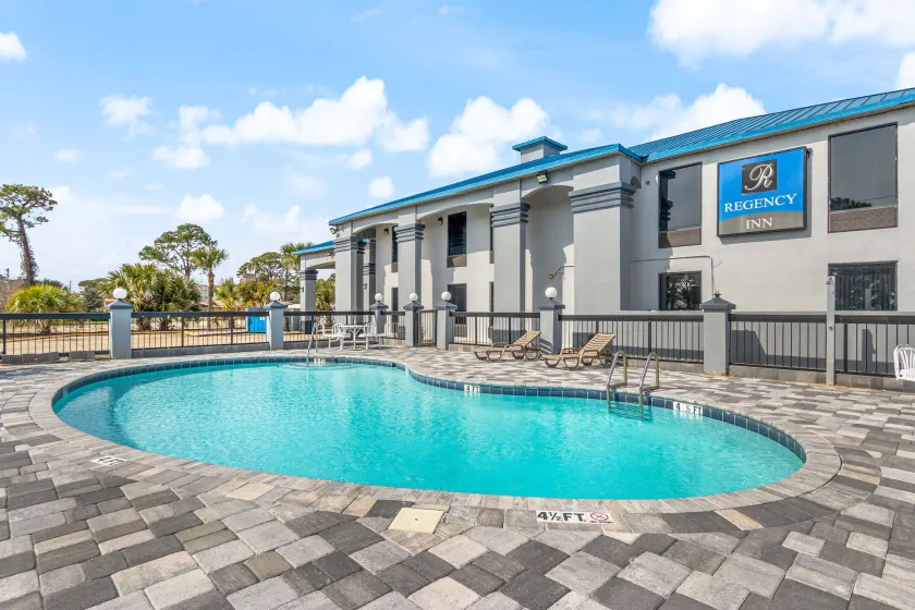 Regency Inn Near Boardwalk & Hurlburt Field - Image 1