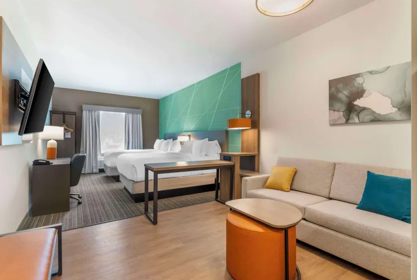 Comfort Suites Gatlinburg Downtown-Convention Center - Image 1