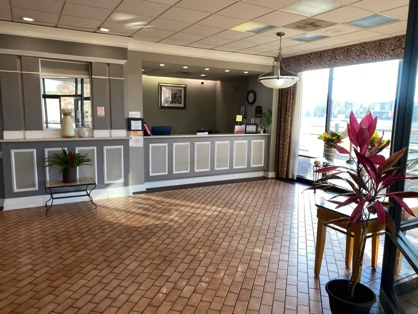 Madison Inn and Suites - Image 1