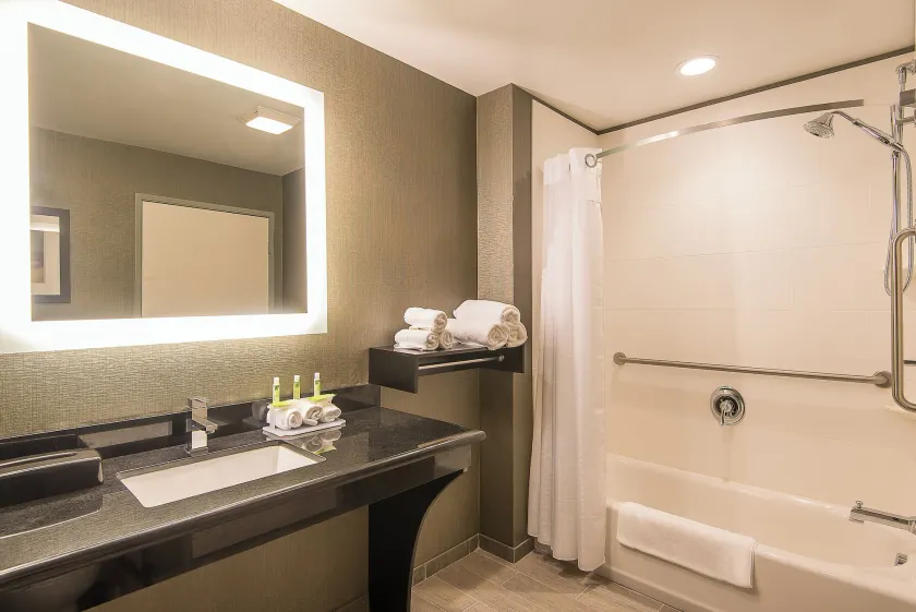 Holiday Inn Express & Suites Norwood by IHG - Chambre