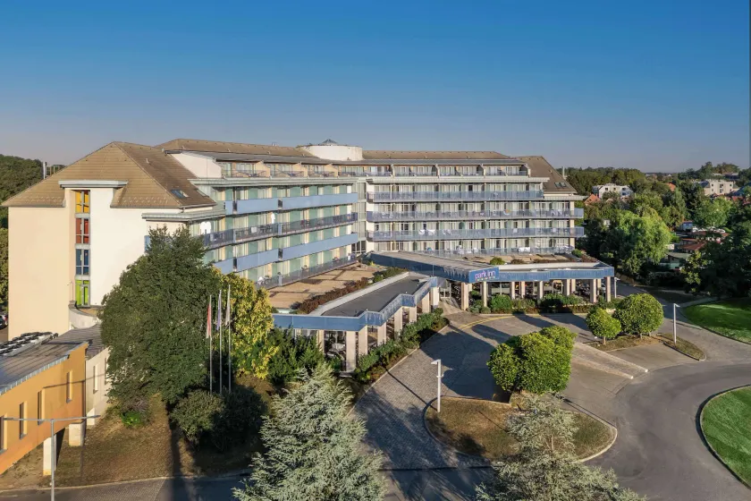 Park Inn by Radisson Sarvar Resort & Spa - All Inclusive - Image 1