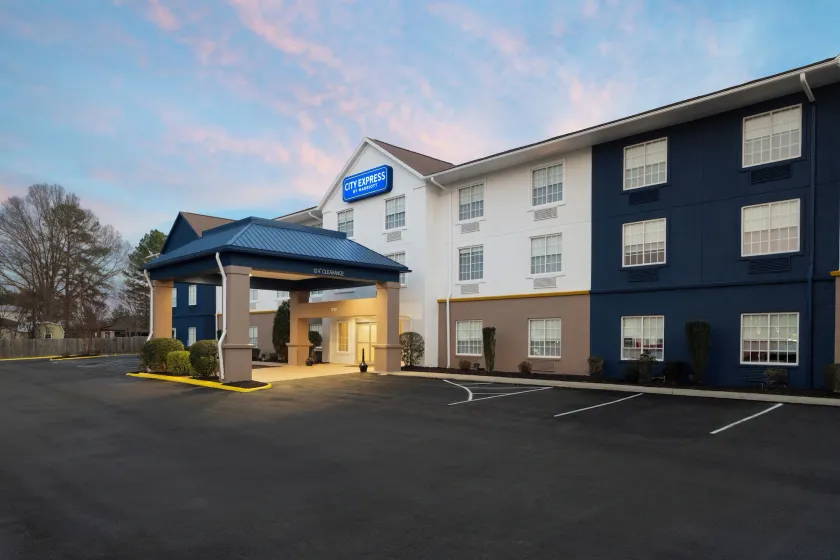 City Express by Marriott Danville - Image 1