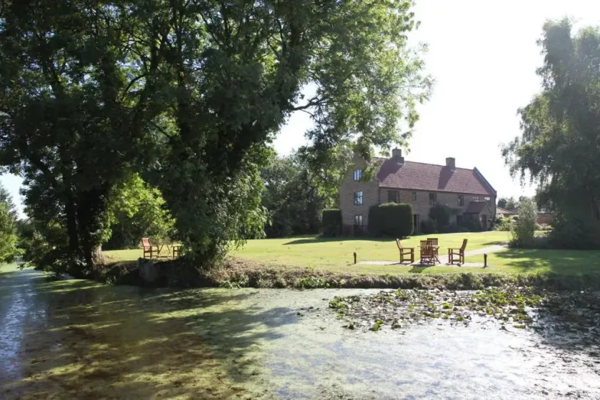 Ivy House Country Hotel - Image 1