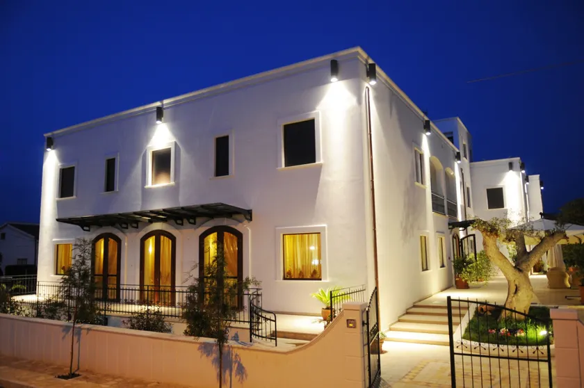 Hotel Victoria - Image 1