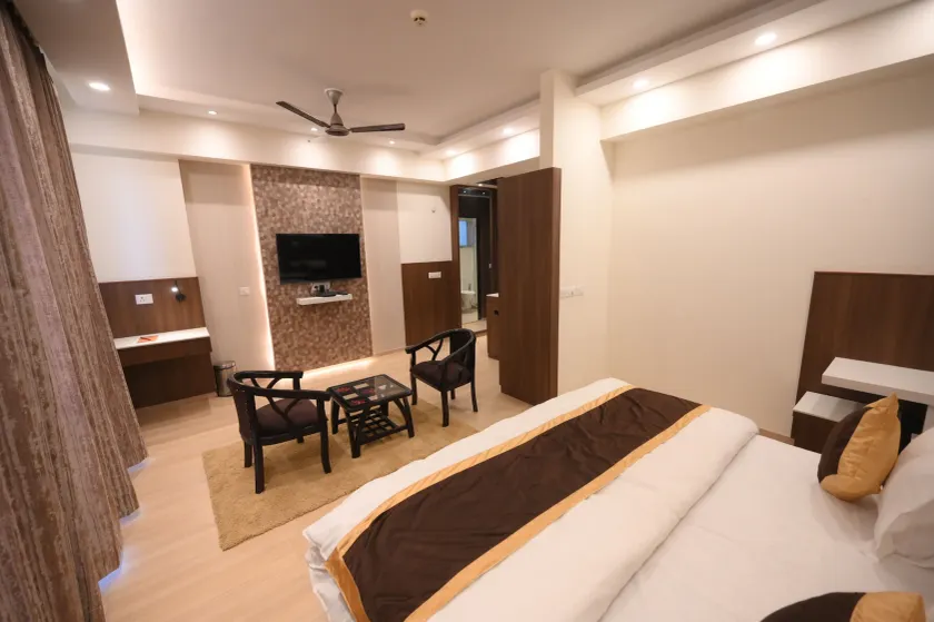 Fairvacanze Inns & Suites Lucknow - Rum