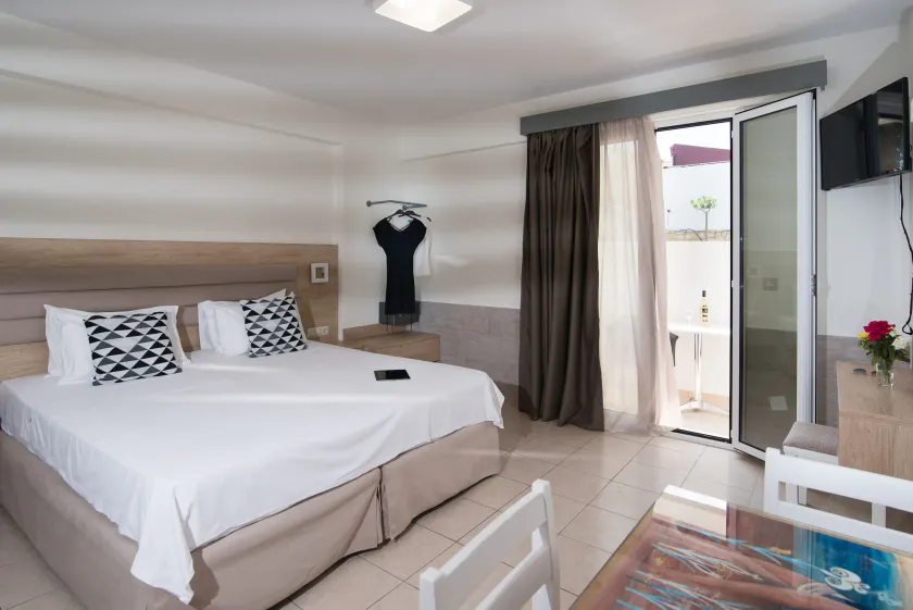 Vagelis Comfort Apartments - Image 1