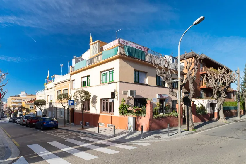 Fonda Chavarria - Image 1