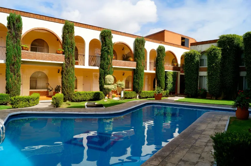 Hotel & Suites Villa del Sol - Image 1